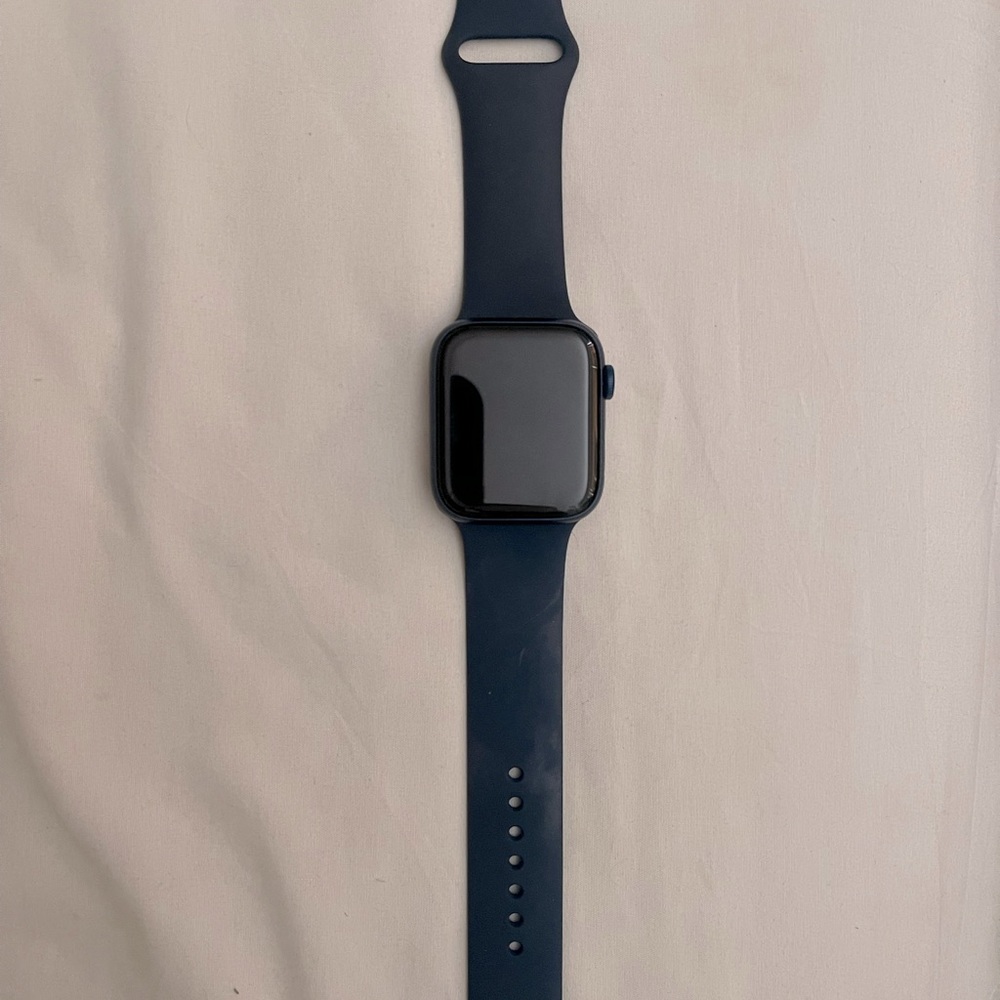 APPLE WATCH 6 series 44mm (SLIGHTLY USED) GPS